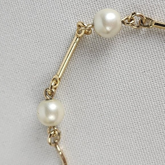Vintage Gold Tone Faux Pearl Bracelet - Picture 4 of 6